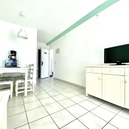 One Bedroom With Pool View In Playa Del Aguila,