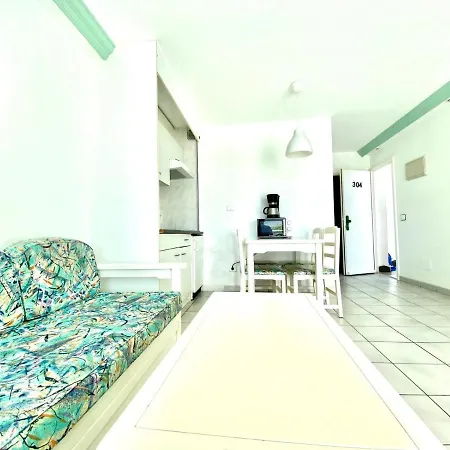 Apartmán One Bedroom With Pool View In Playa Del Aguila, *