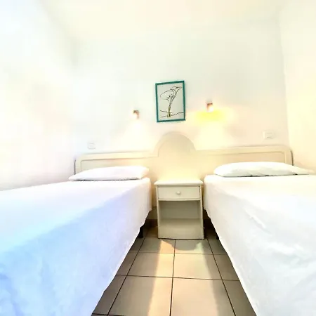 Apartmán One Bedroom With Pool View In Playa Del Aguila, *