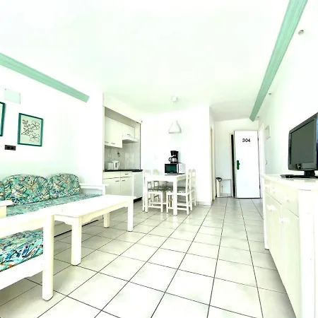 Apartmán One Bedroom With Pool View In Playa Del Aguila, *