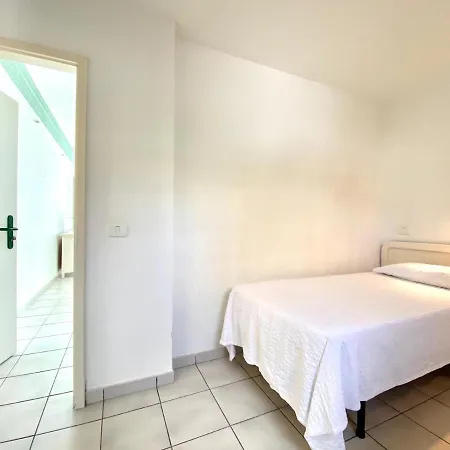 Apartmán One Bedroom With Pool View In Playa Del Aguila, *